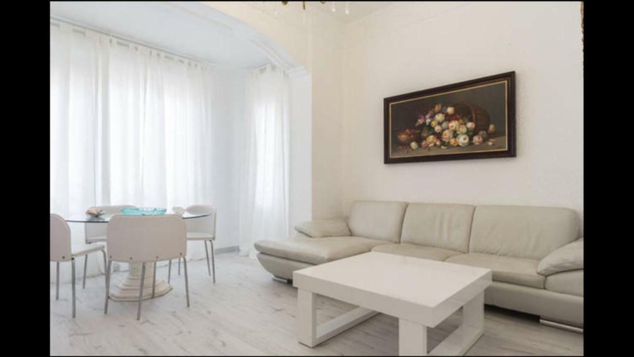 Reina Apartment Valencia Exterior foto